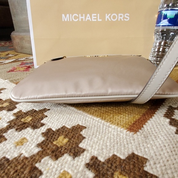 Michael Kors Connie Nylon Crossbody Bag Cement - Picture 4 of 8